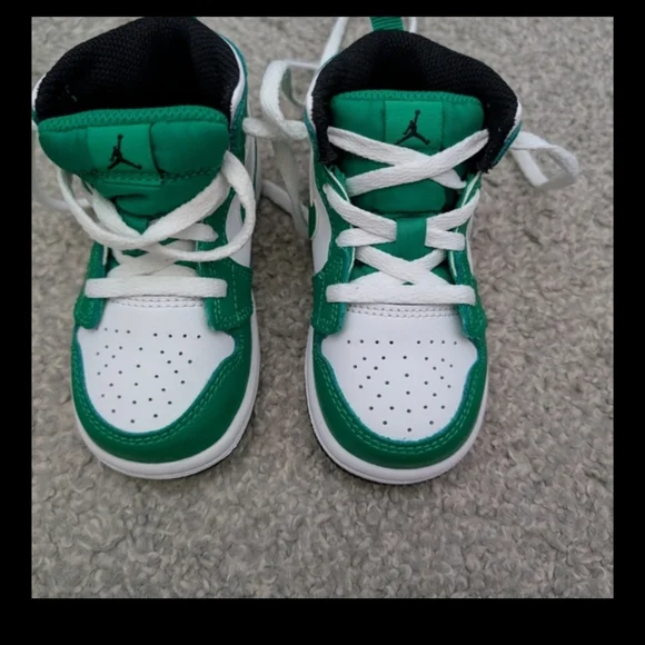 Toddler Nike Air Jordan Mid Green White Sneakers - Picture 2 of 15